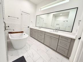 2806 Versailles Oak Lane, Houston TX 77092