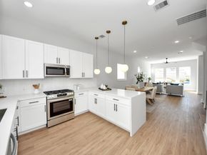 4812 Cochran Street, Houston TX 77009