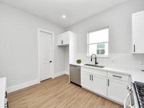 1207 Cavalcade Street A, Houston TX 77009