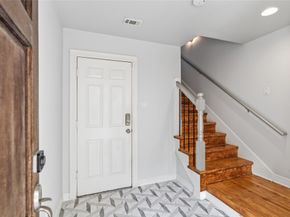 421 Harvard Street E, Houston TX 77007