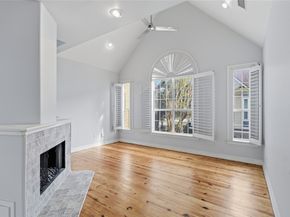 421 Harvard Street E, Houston TX 77007