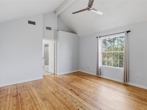 421 Harvard Street E, Houston TX 77007