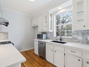 421 Harvard Street E, Houston TX 77007