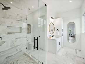 4002 Meadow Lake Lane, Houston TX 77027