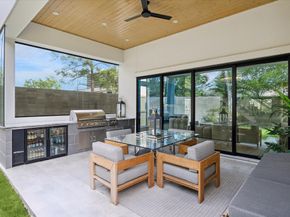 4002 Meadow Lake Lane, Houston TX 77027