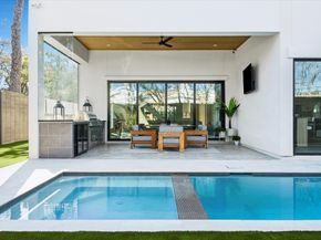 4002 Meadow Lake Lane, Houston TX 77027