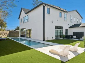 4002 Meadow Lake Lane, Houston TX 77027