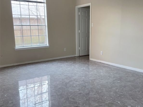 6131 E Houston Road, Houston TX 77028