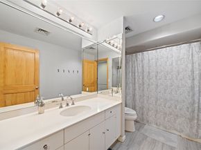 15 Greenway Plaza 25J, Houston TX 77046