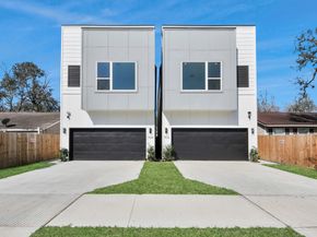 7012 Saint Augustine Street, Houston TX 77021