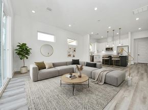 7012 Saint Augustine Street, Houston TX 77021