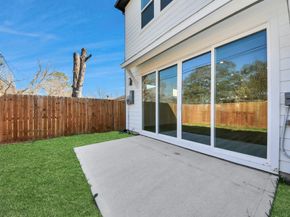 7012 Saint Augustine Street, Houston TX 77021