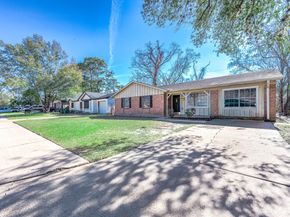 6110 Guadalupe Street, Houston TX 77016