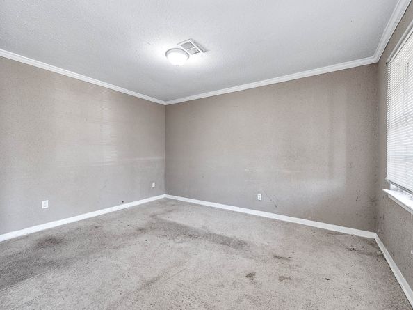 6110 Guadalupe Street, Houston TX 77016