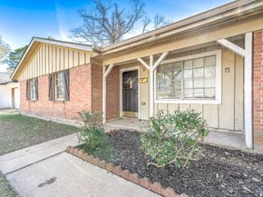 6110 Guadalupe Street, Houston TX 77016