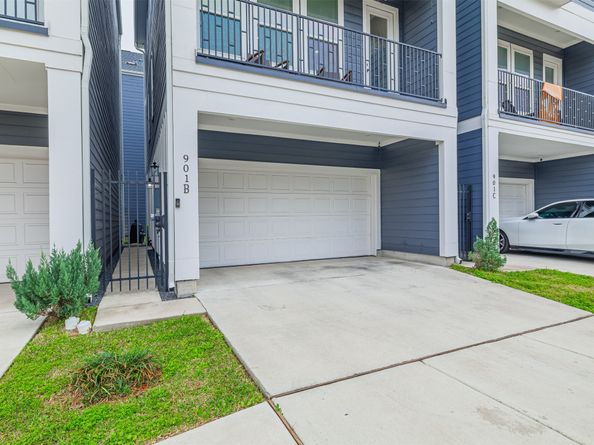 901 Lehman Street B, Houston TX 77018