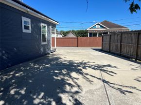 1 Canal Court, Houston TX 77011