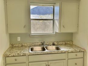 404 James Street, Houston TX 77009