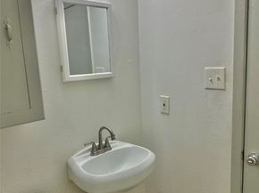 404 James Street, Houston TX 77009