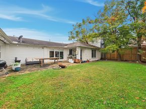 4054 Dumbarton Street, Houston TX 77025