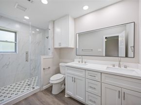 8826 Tanager Street, Houston TX 77036