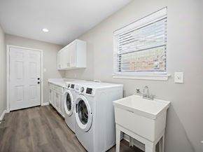 8826 Tanager Street, Houston TX 77036