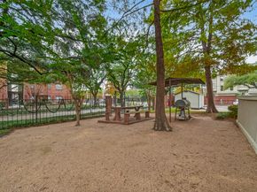 4041 Drake Street 118, Houston TX 77005