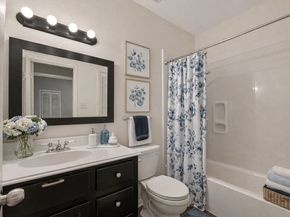 4041 Drake Street 118, Houston TX 77005