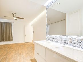 2829 Timmons Lane 167, Houston TX 77027