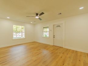 6802 Eastwood Street, Houston TX 77021