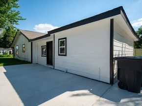 6802 Eastwood Street, Houston TX 77021