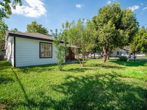 6802 Eastwood Street, Houston TX 77021