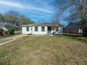 6011 Belmark Street, Houston TX 77033