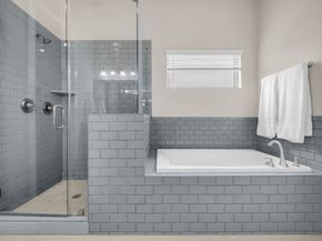 5849 E Post Oak Lane, Houston TX 77055