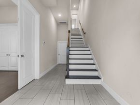 5849 E Post Oak Lane, Houston TX 77055