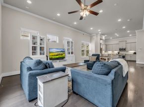 5849 E Post Oak Lane, Houston TX 77055