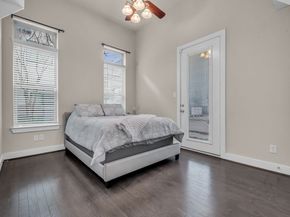 5849 E Post Oak Lane, Houston TX 77055