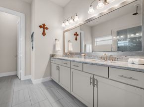 5849 E Post Oak Lane, Houston TX 77055