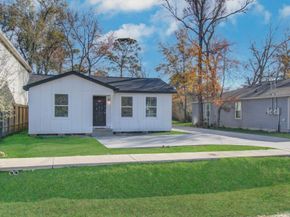 8134 Richland Drive A B, Houston TX 77028
