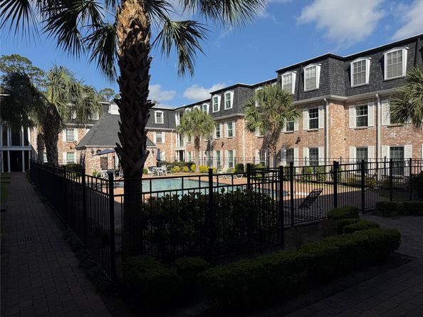357 N Post Oak Lane 207, Houston TX 77024
