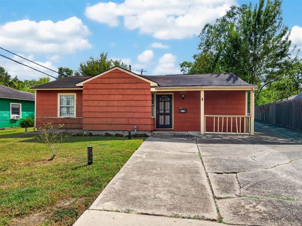 5930 Southville Street, Houston TX 77033