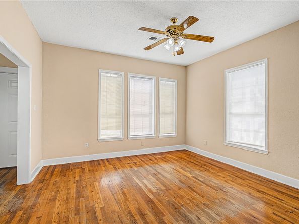 7609 Avenue E, Houston TX 77012