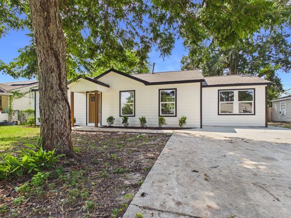 58 Trenwood Lane, Houston TX 77022