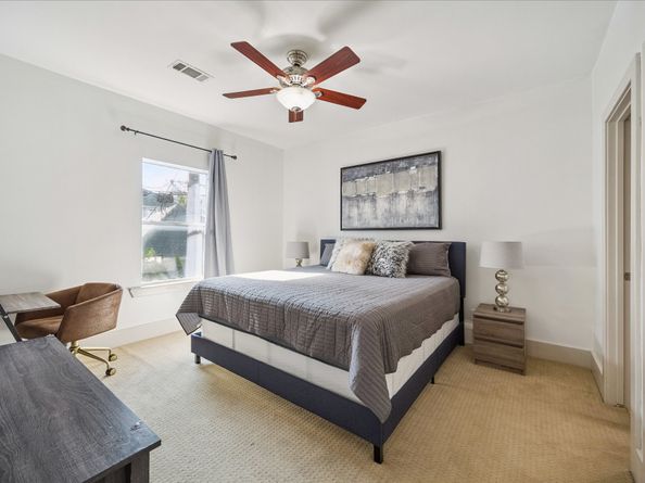 1325 Ashland Street, Houston TX 77008