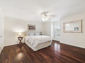 1100 Augusta Drive 24, Houston TX 77057
