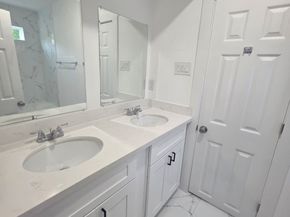 6742 MADRID Street, Houston TX 77021