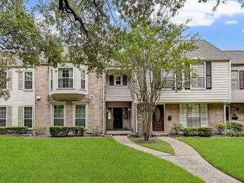 13194 Trail Hollow Drive
