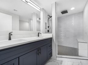5001 Woodway Drive 705, Houston TX 77056