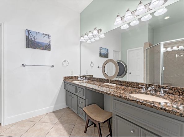 1010 Studer Street, Houston TX 77007