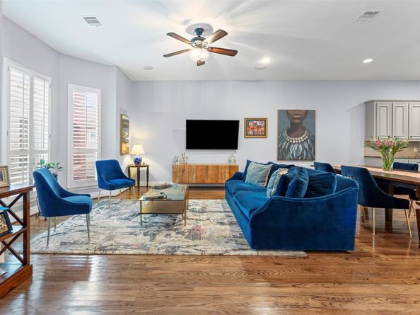 1010 Studer Street, Houston TX 77007